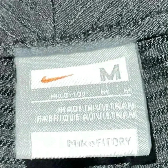 Nike pants, button,zip, ankle slit, mesh back knee - Picture 9 of 9